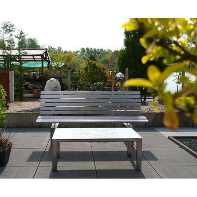 Individuelle Anfertigung von Gartenmöbeln aus Edelstahl, Bank mit Tisch